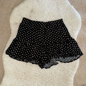 NWOT Aeropostale Black and White Polka Dot Flowy Shorts Skirt Skort